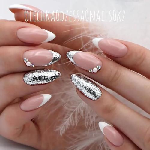 Sparkly-French-Luxury-Nails-3