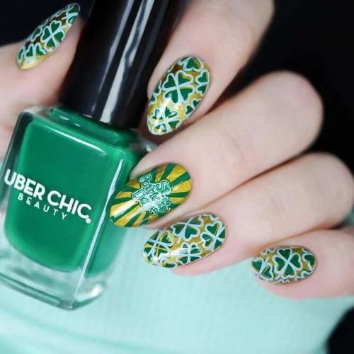 Sparkly-Stripes-With-Shamrock-Accents-1