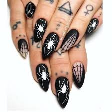 Spiders-Halloween-Nails-10