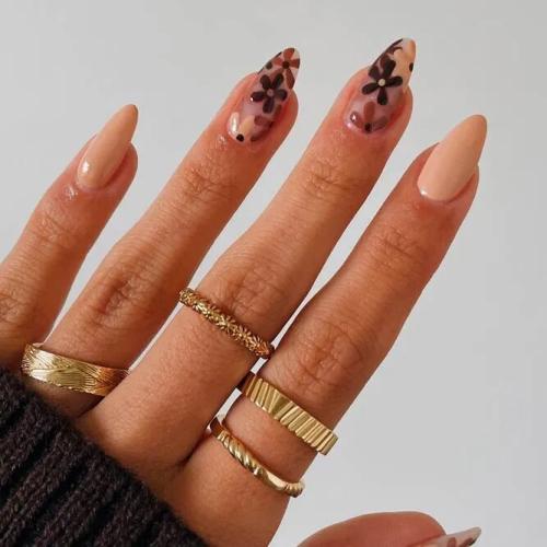 Spring-Flowers-on-Your-Almond-Nails-2