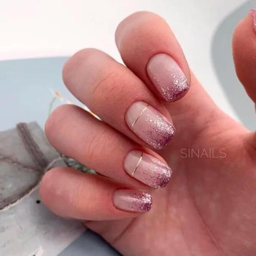 Square-Ombre-Glitter-Nails-1