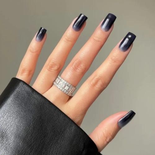 Squared-Black-Ombre-Bridal-Nails-1