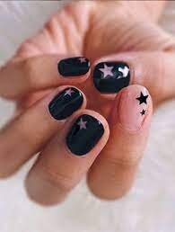 Star-Nails-Negative-Space-6