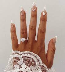 Stunning-Lined-White-Nail-Designs-6