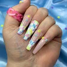 Stunning-Nails-With-3-D-Flowers-5