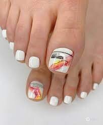 Stylish-Pedicure-With-Stripes-7