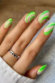 Summer-Neon-Green-Nails-4