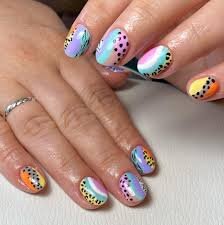 Summer-Round-Nail-Designs-4