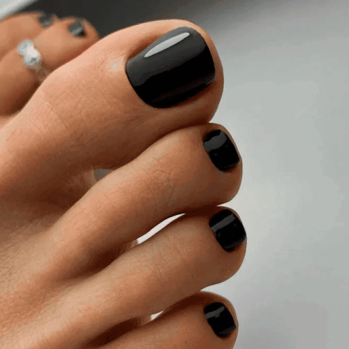 Summer-Toe-Nails-with-One-Tone-4