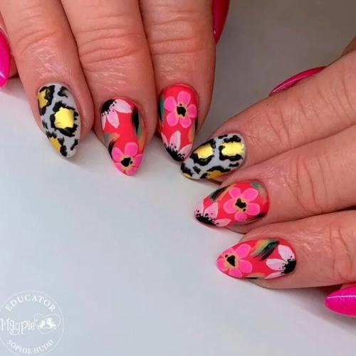 Summer-Tropical-Leaves-Nails-Designs-2