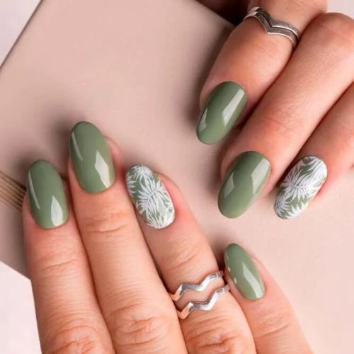 Summer-Tropical-Leaves-Nails-Designs-5