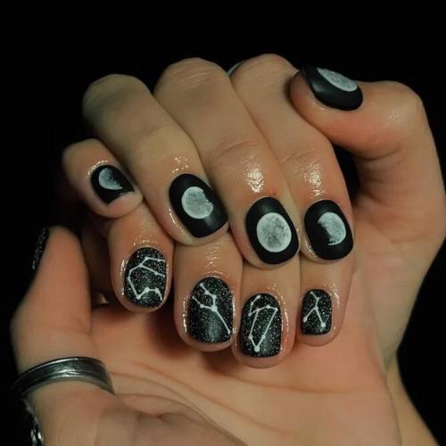 Sun-and-Moon-Nail-Designs-2