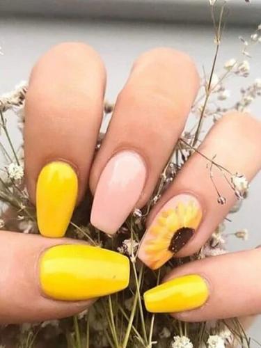 Sunflower-Nails-1