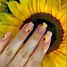 Sunflowers-Nails-4