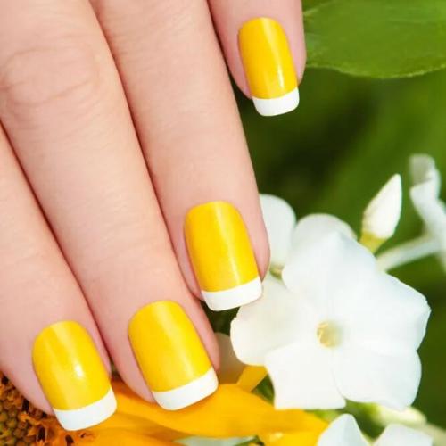 Sunny-Yellow-Summer-Nails-5