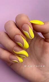 Sunny-Yellow-Summer-Nails-7