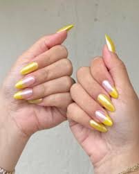 Sunshine-Yellow-Almond-Shaped-Nails-7