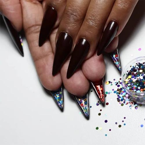 Super-Long-Black-Stiletto-Nails-3