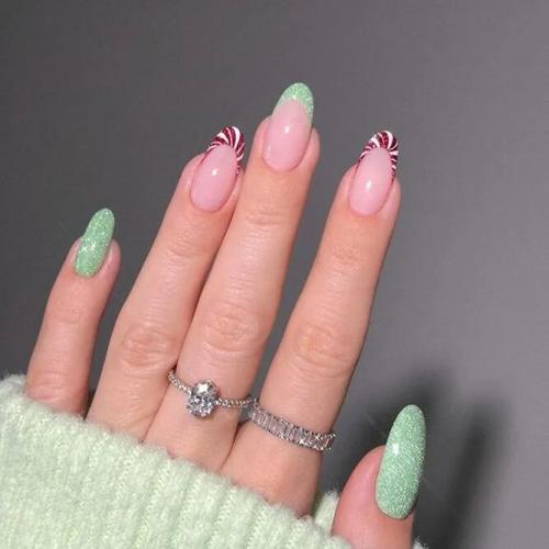 Sweet-Candy-Christmas-Nail-Art-1