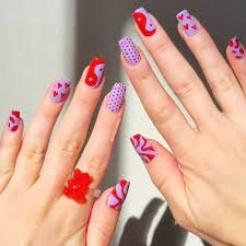 Textual-Nail-Art-3