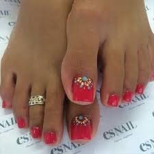 Toe-Nail-Designs-With-Bright-Accents-10