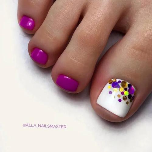 Toe-Nail-Designs-With-Bright-Accents-2