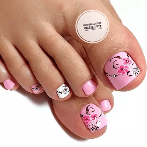 Toe-Nail-Designs-With-Floral-Motifs-11 (1)