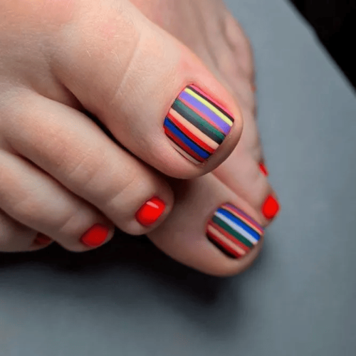 Toe-Nail-Designs-With-Stripes-5