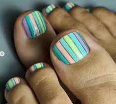 Toe-Nail-Designs-With-Stripes-6
