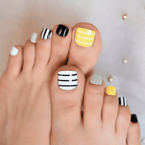 Toe-Nail-Designs-With-Stripes-9