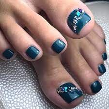 Toe-Nails-In-Dark-Blue-Shades-6