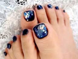 Toe-Nails-In-Dark-Blue-Shades-8