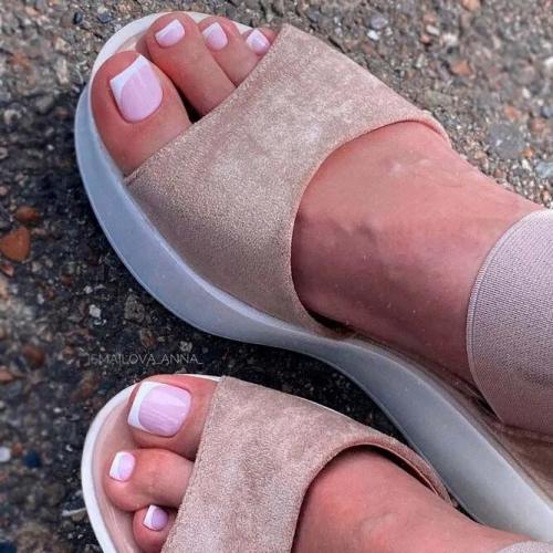 Toe-Nails-In-Nude-Colors-4