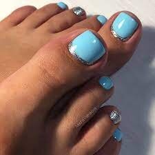 Toe-Nails-with-Light-Blue-Shades-6