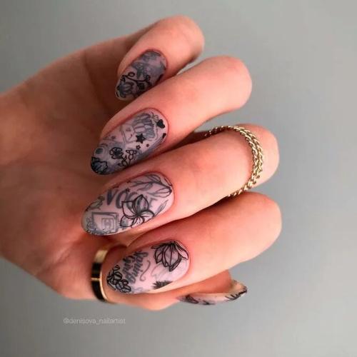 Trendy-Black-Nails-with-Flowers-4
