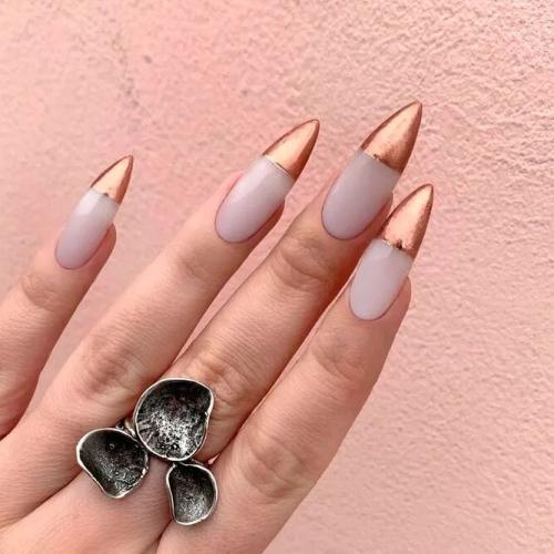 Trendy-Chrome-Stiletto-Nails-1