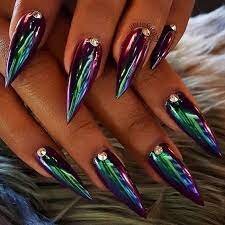 Trendy-Chrome-Stiletto-Nails-3