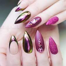 Trendy-Chrome-Stiletto-Nails-4