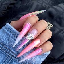 Trendy-Chrome-Stiletto-Nails-9