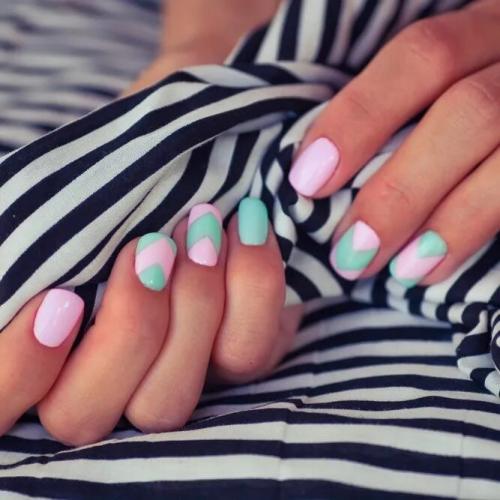 Trendy-Geometric-Summer-Nail-Designs-5 (1)