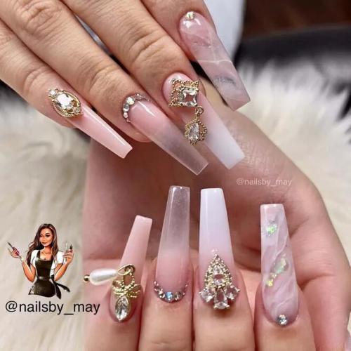 Trendy-Nude-Long-Nails-2