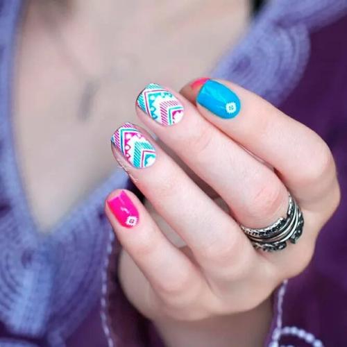 Tribal-Festival-Nails-2