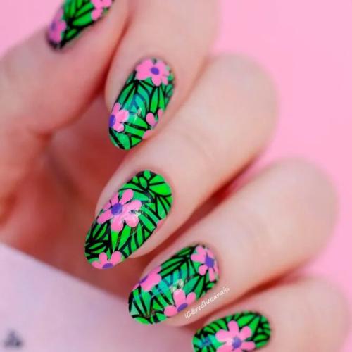 Tropical-Flower-Nail-Designs-1