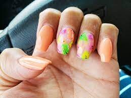 Tropical-Peach-Nails-Art-5