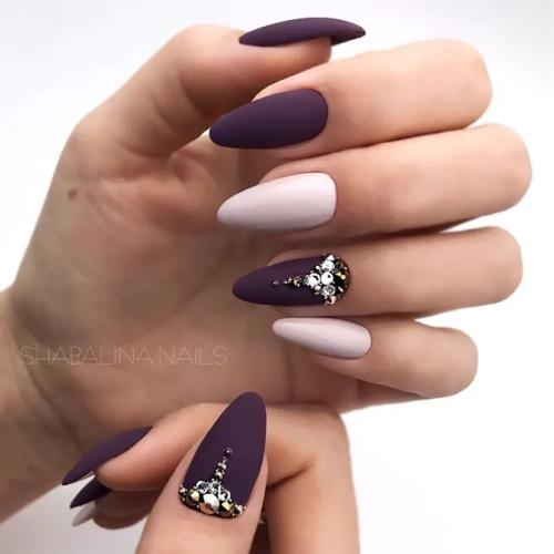 Two-Tone-Manicure-With-Bold-Accents-2