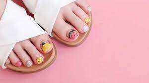 Two-Toned-Mix-for-Toe-Nails-4