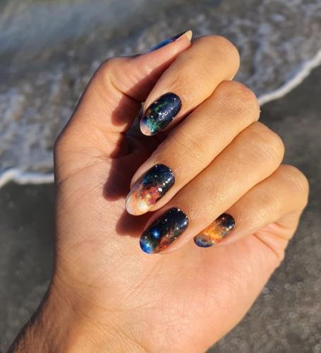 Universe-on-Your-Nails-1
