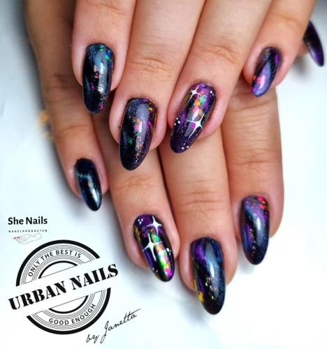 Universe-on-Your-Nails-3
