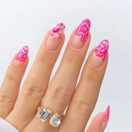 Untypical-Acrylic-Valentines-Day-Nails-2