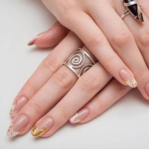Unusual-French-Tips-Nails-for-Brides-4